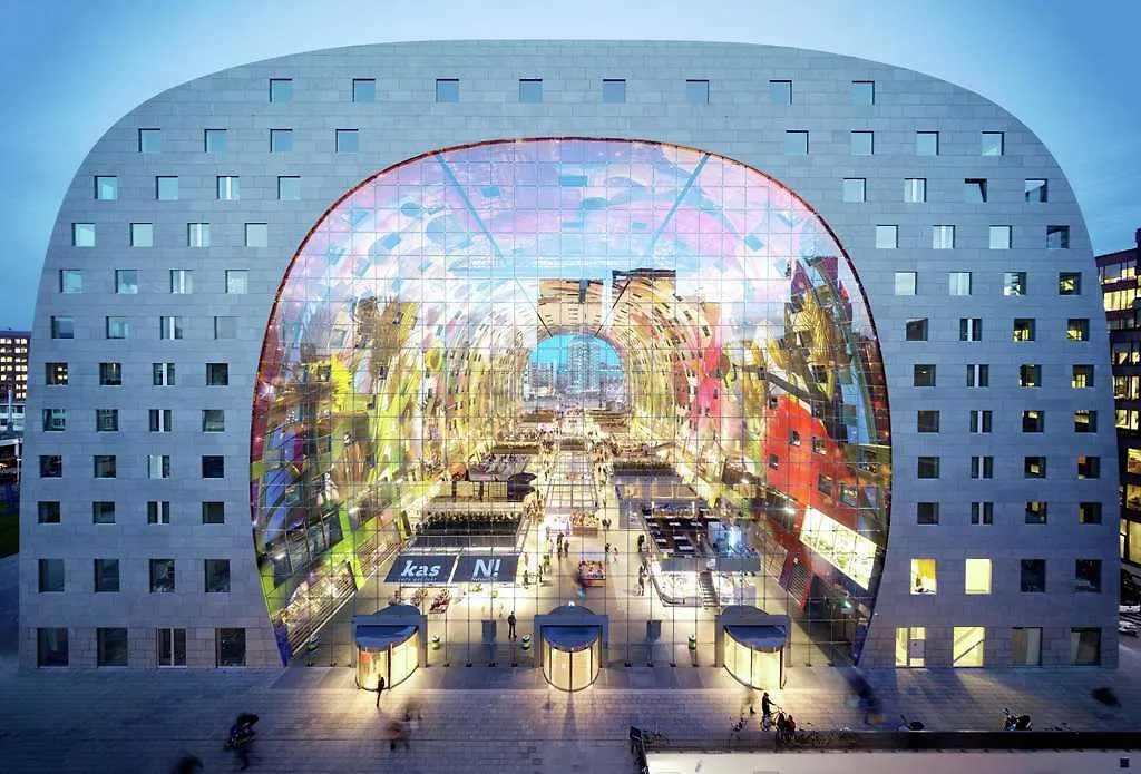 Hilton Rotterdam Hotel 5*,